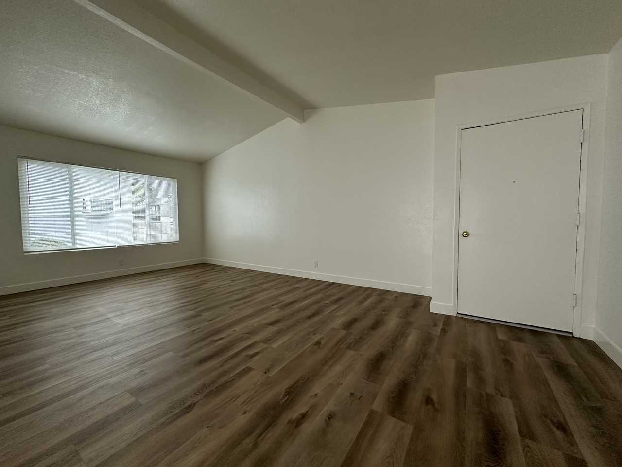 1802 East 4th Street #A - Photo 4 of 26