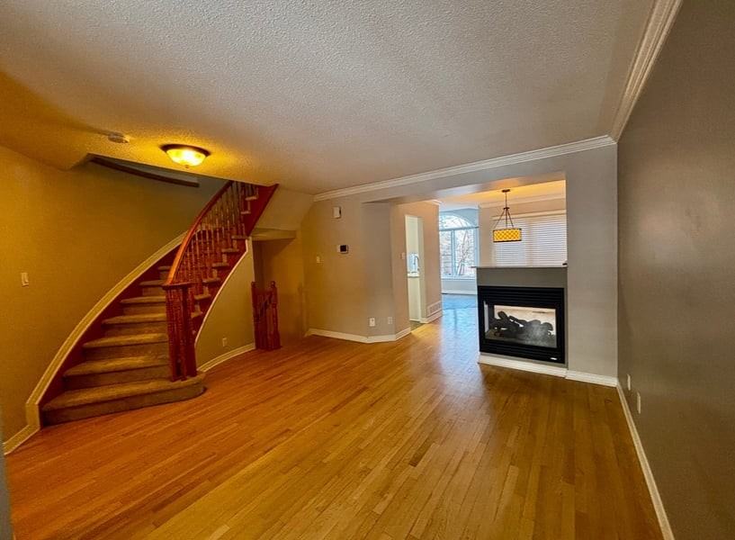 202 Forestglade Crescent - Photo 3 of 14