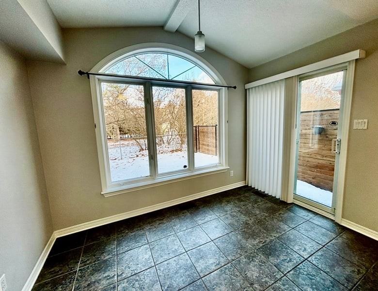 202 Forestglade Crescent - Photo 6 of 14