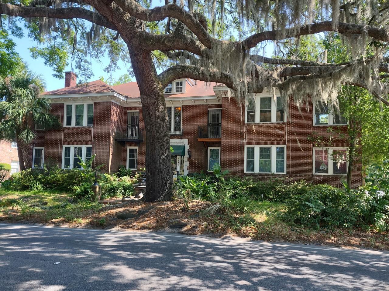 1240 E Victory Dr #1 - Photo 2 of 2