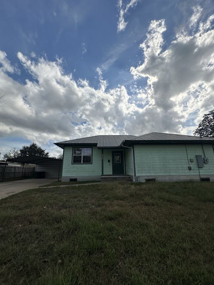 1000 East Main Street #1 - Photo 2 of 6