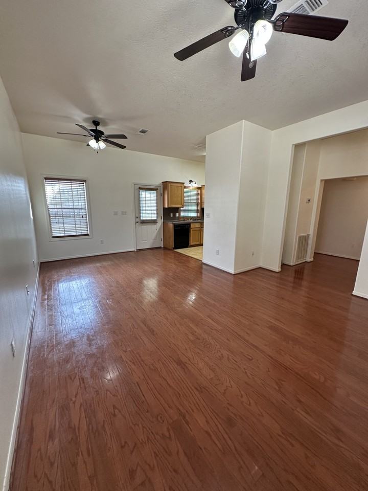 1000 East Main Street #1 - Photo 5 of 6