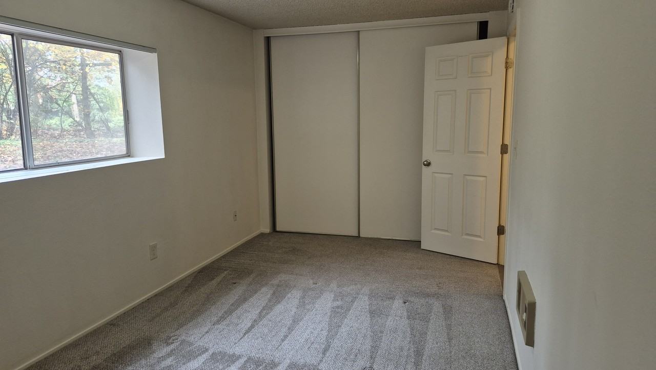 1265 Northeast Hogan Place #1265 - Photo 3 of 15