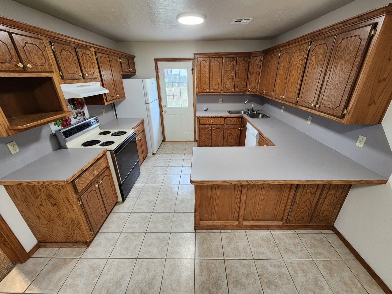 628 West 22nd Street #1 - Photo 3 of 17