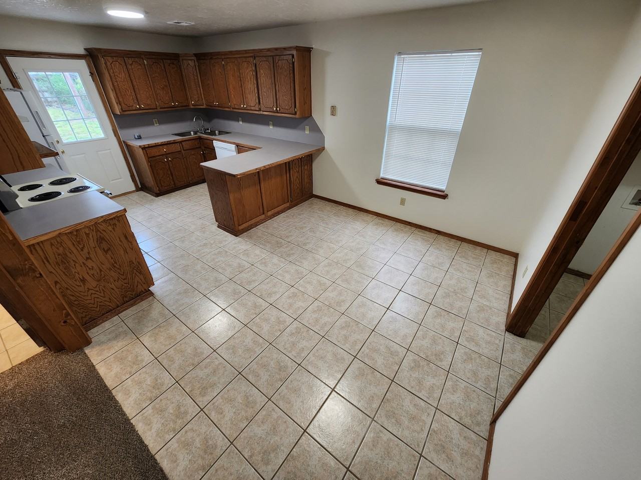 628 West 22nd Street #1 - Photo 4 of 17