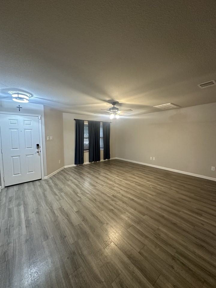 2146 10th St #1 - Photo 2 of 15