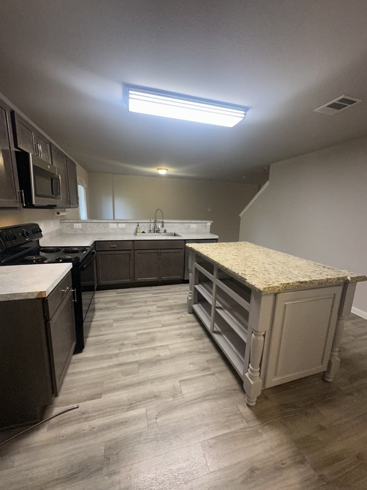 2146 10th St #1 - Photo 5 of 15