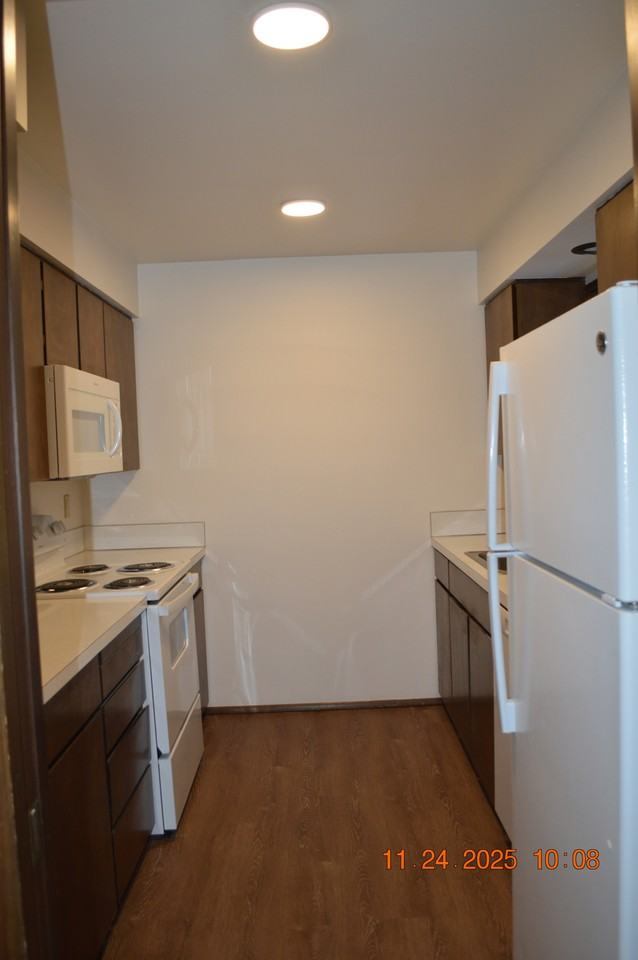 250 Southwest 3rd Street #2 - Photo 5 of 13