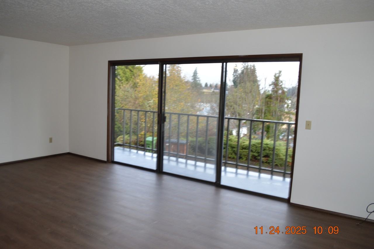 250 Southwest 3rd Street #2 - Photo 7 of 13