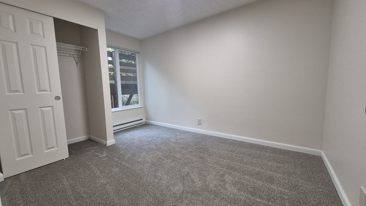 5327 Southwest Multnomah Boulevard #5327 - Photo 4 of 14