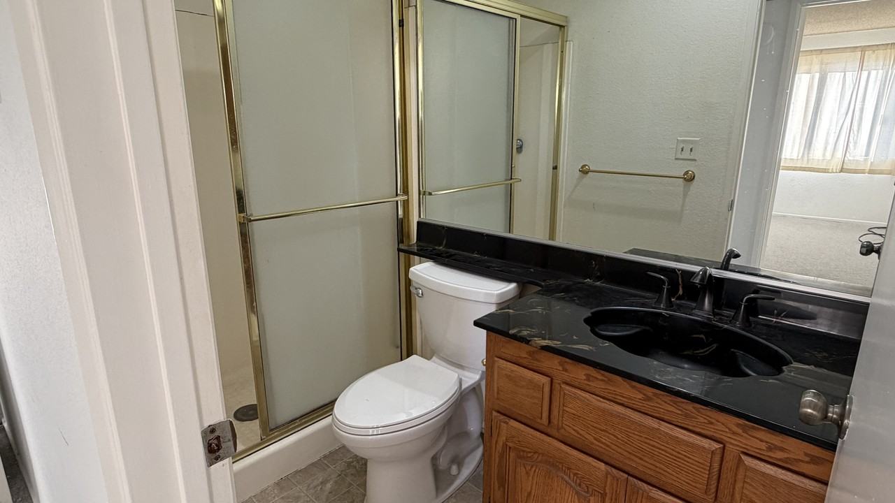 2805 East 3rd Street #1 - Photo 7 of 16