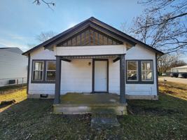 featured image of 231 West 4th Street #1