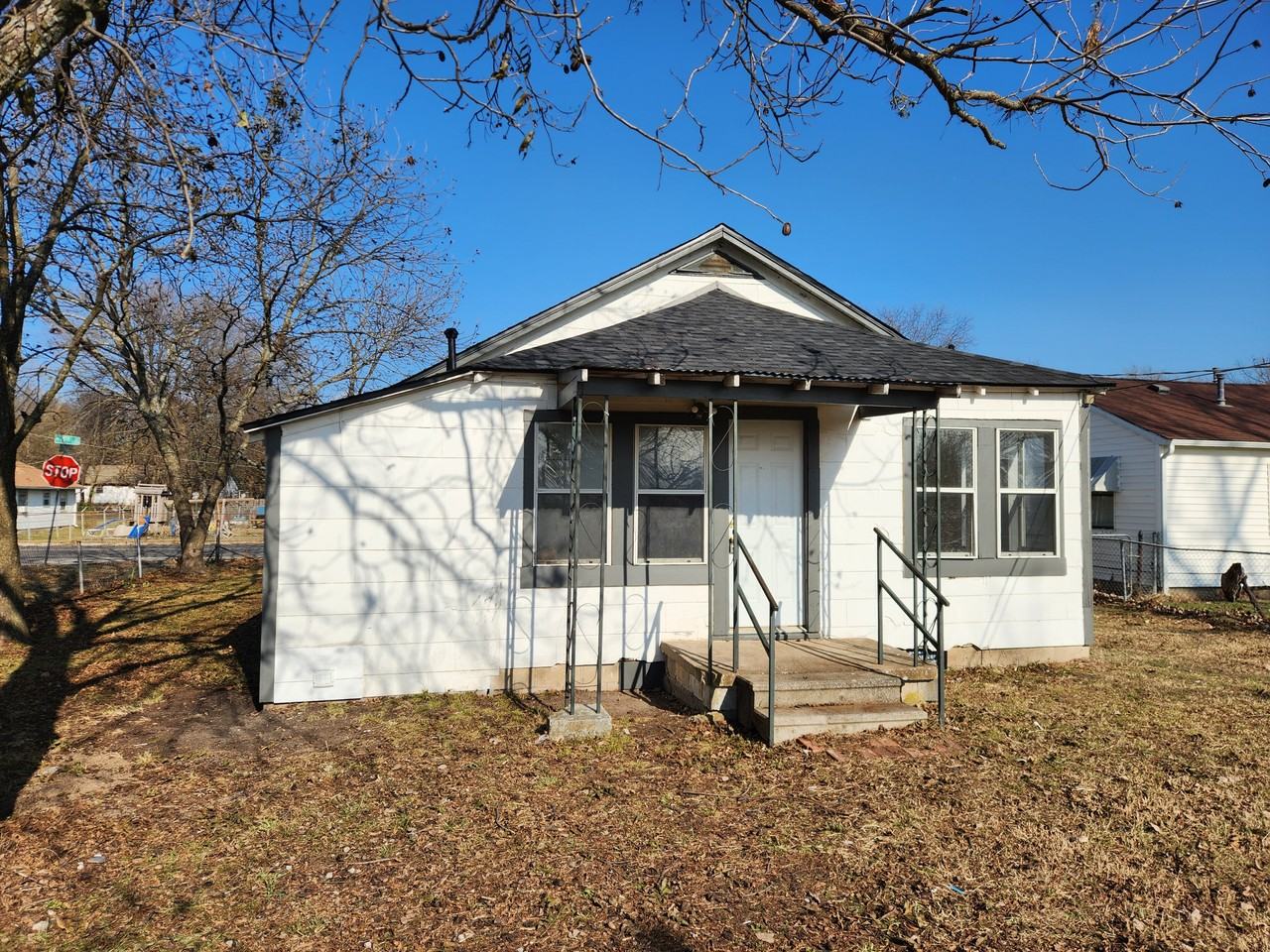 231 West 4th Street #1 - Photo 3 of 13