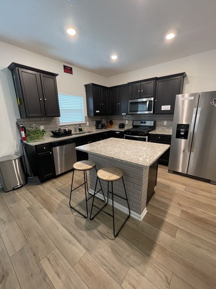 10829 Emerick St #1 - Photo 5 of 49