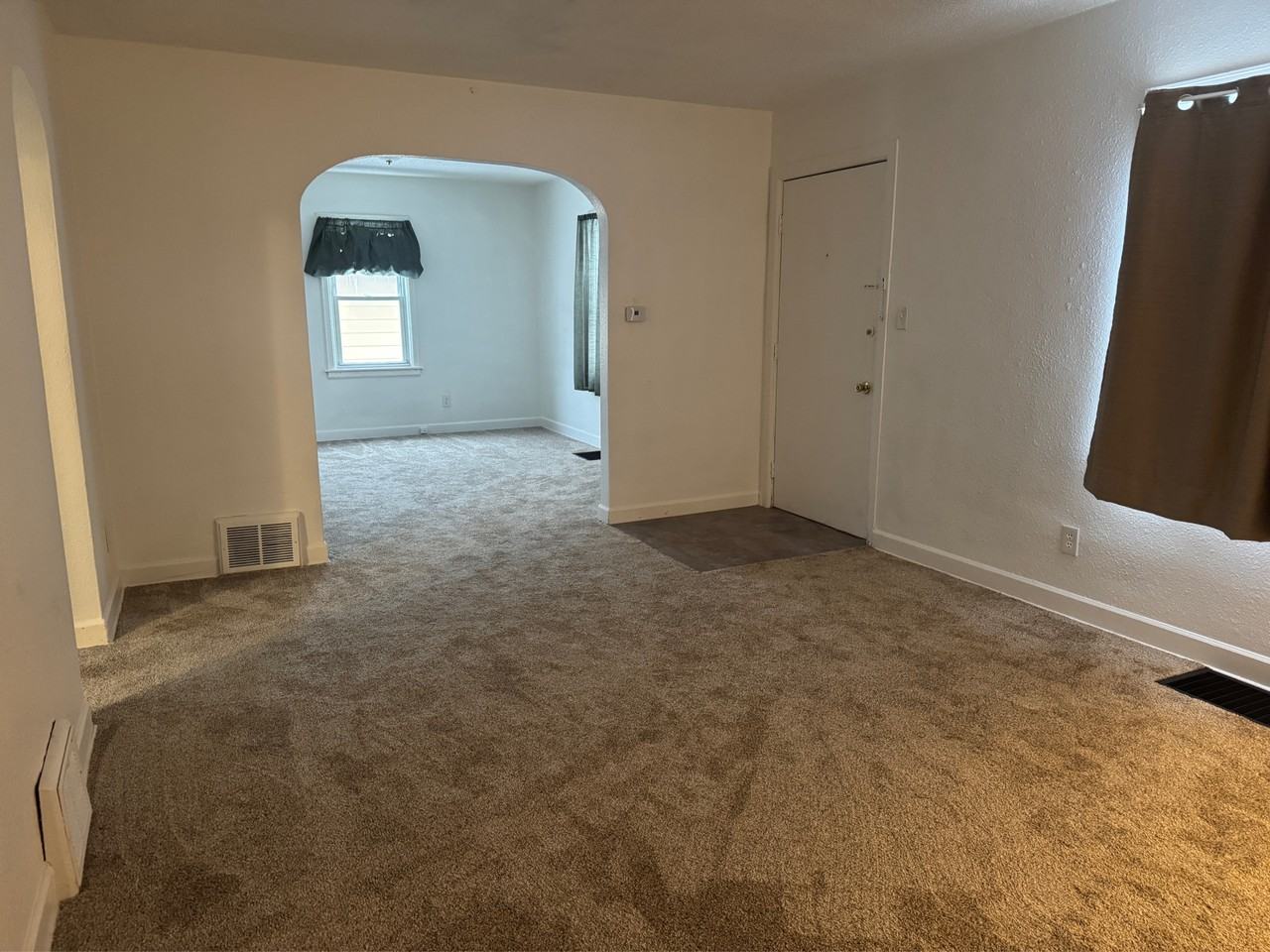 2315 Green St #1 - Photo 3 of 11