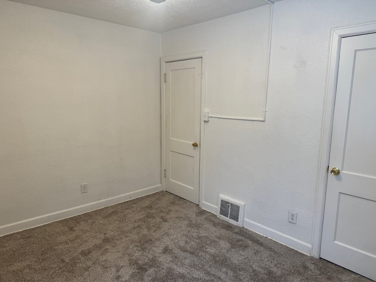 2315 Green St #1 - Photo 7 of 11