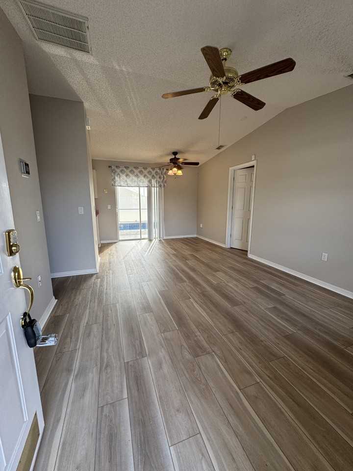 5100 Mentmore Ave #1 - Photo 3 of 40