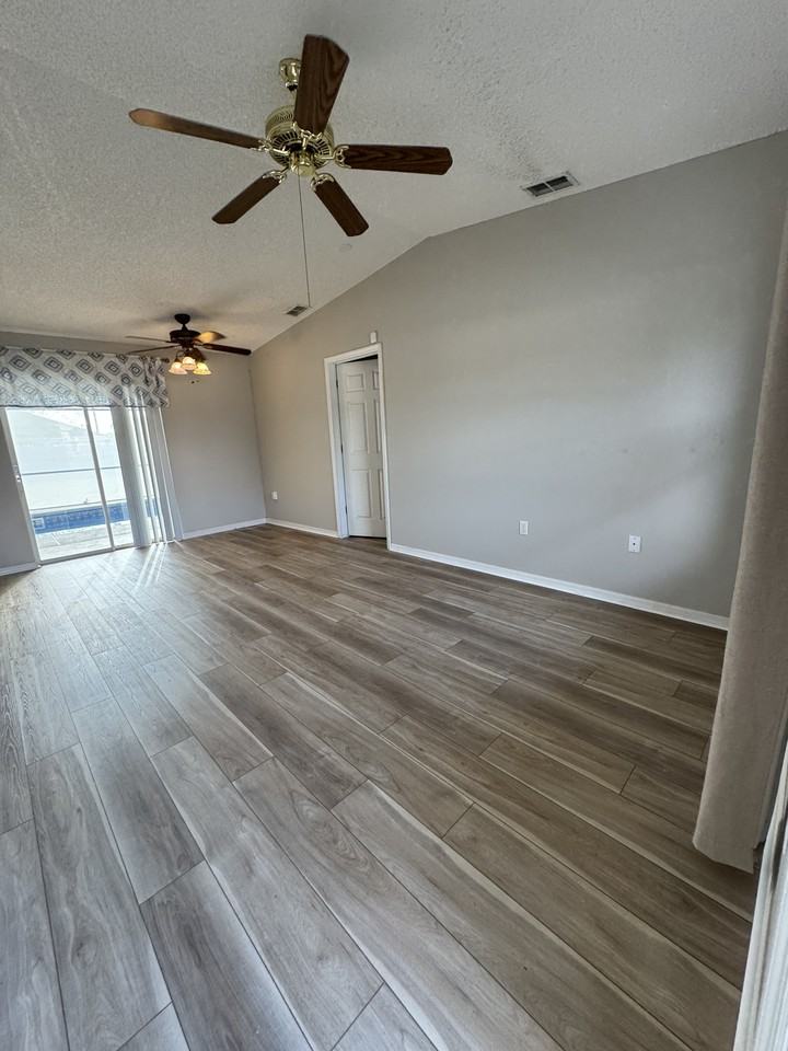 5100 Mentmore Ave #1 - Photo 4 of 40