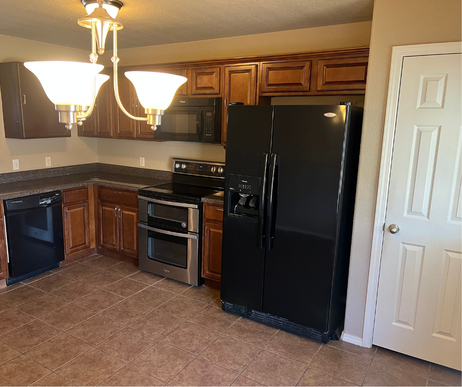 221 Regency Dr #1 - Photo 4 of 10