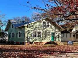 featured image of 1202 3rd Avenue Southwest #1