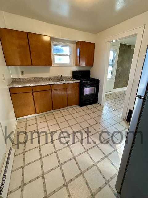 1202 3rd Avenue Southwest #1 - Photo 5 of 13