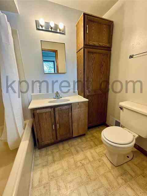 606 5th Pl Se #1 - Photo 5 of 15