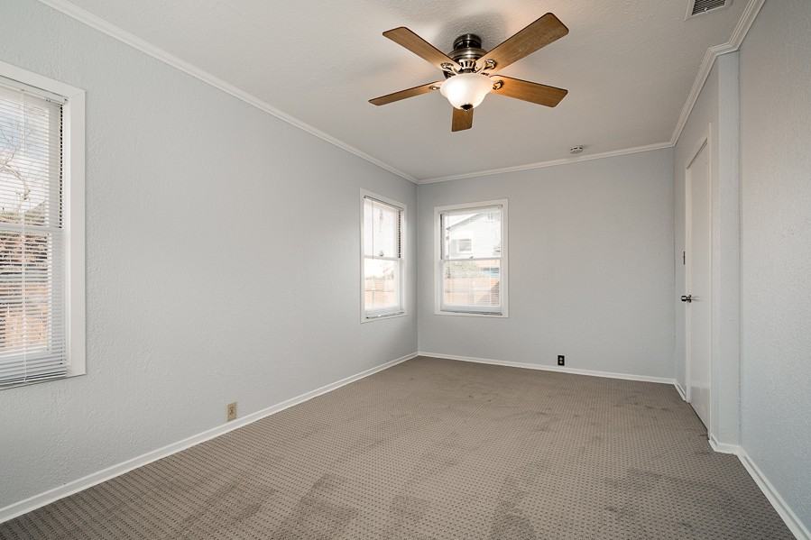 7524 Pacific Ave Frnt - Photo 5 of 26