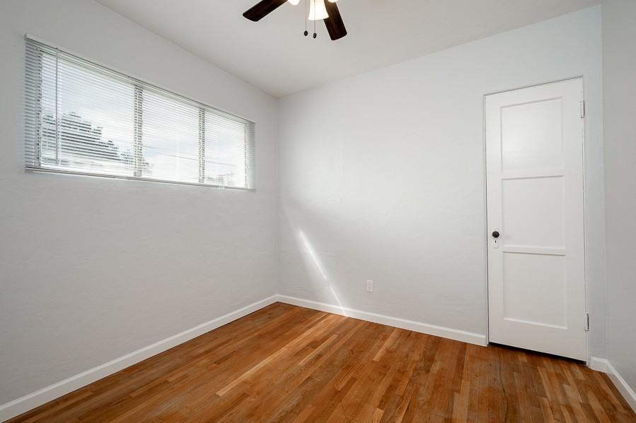 7524 Pacific Ave Frnt - Photo 7 of 26