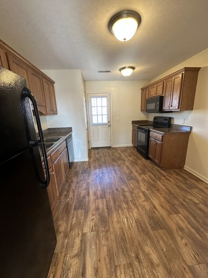 120 Ezra Ct #A - Photo 2 of 6