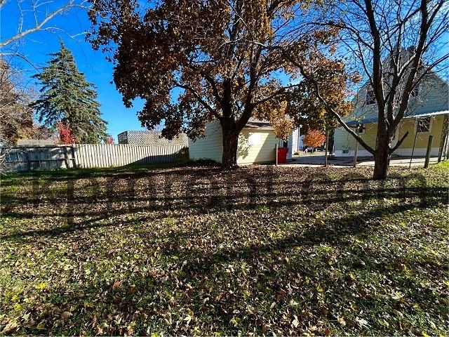 2113 E Oakland Ave #1 - Photo 4 of 15