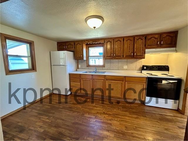 2113 E Oakland Ave #1 - Photo 5 of 15