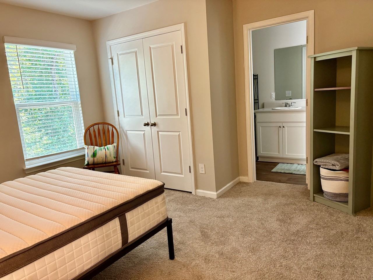 194 Spencer Cir #B - Photo 2 of 16