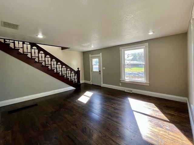 315 Walnut St #1 - Photo 5 of 17