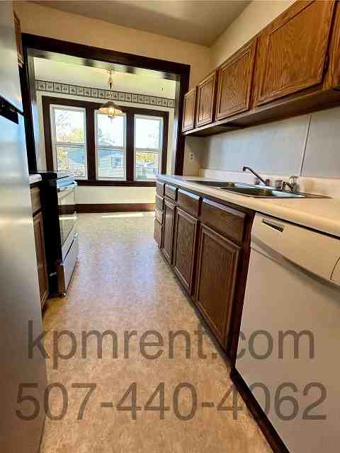 621 Oak St #1 - Photo 6 of 15