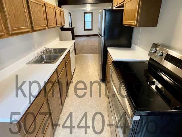 621 Oak St #1 - Photo 7 of 15