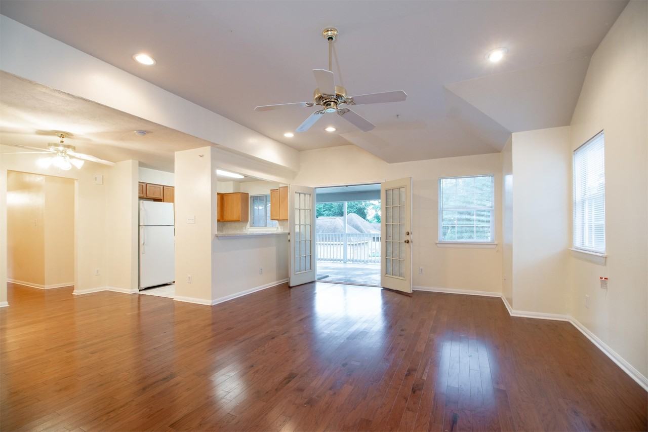 1203 Lovett St #1203 - Photo 4 of 30