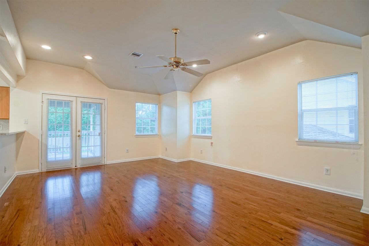 1203 Lovett St #1203 - Photo 5 of 30