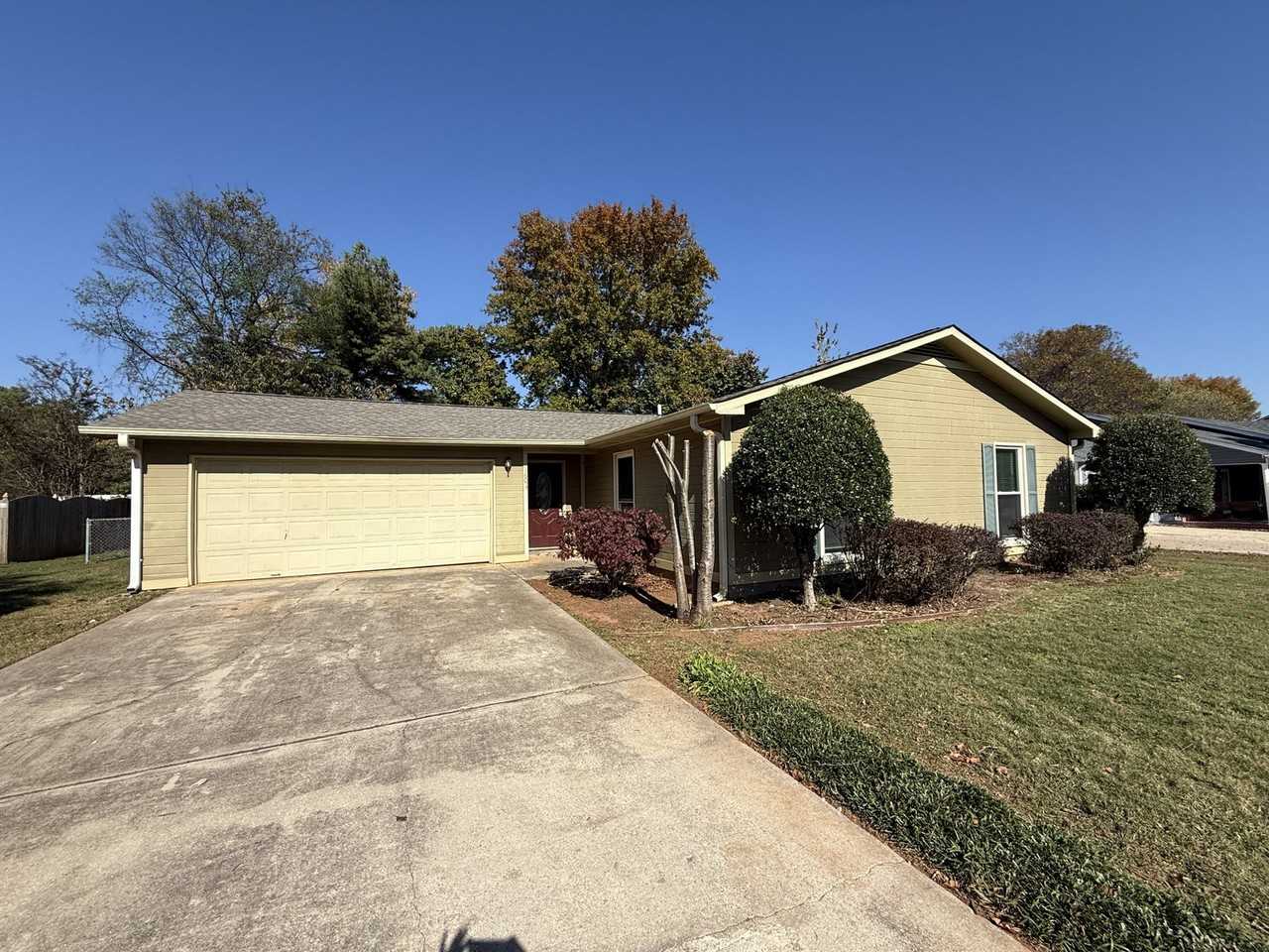 160 Lewis Ln #1 - Photo 4 of 37