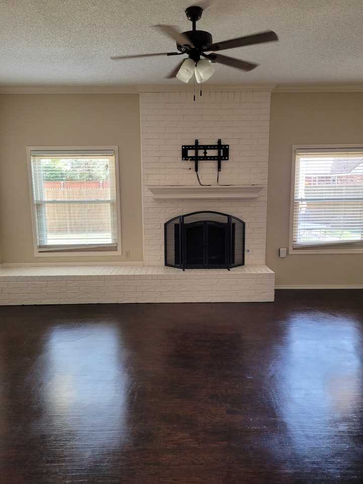 5603 87th Place #1 - Photo 3 of 9