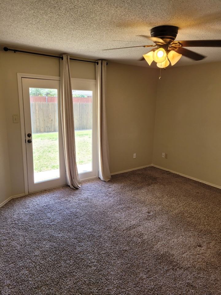 5603 87th Place #1 - Photo 5 of 9