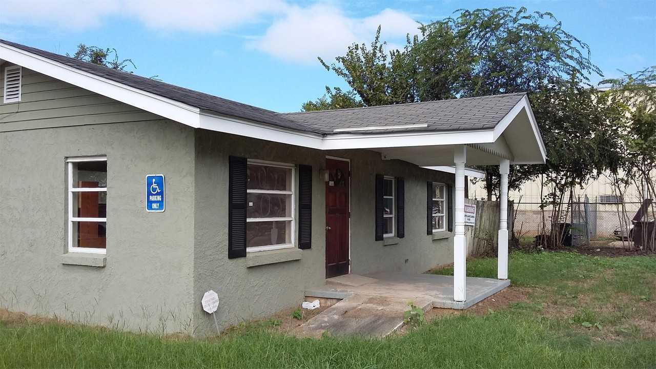 2815 Palmyra Road #B - Photo 3 of 13