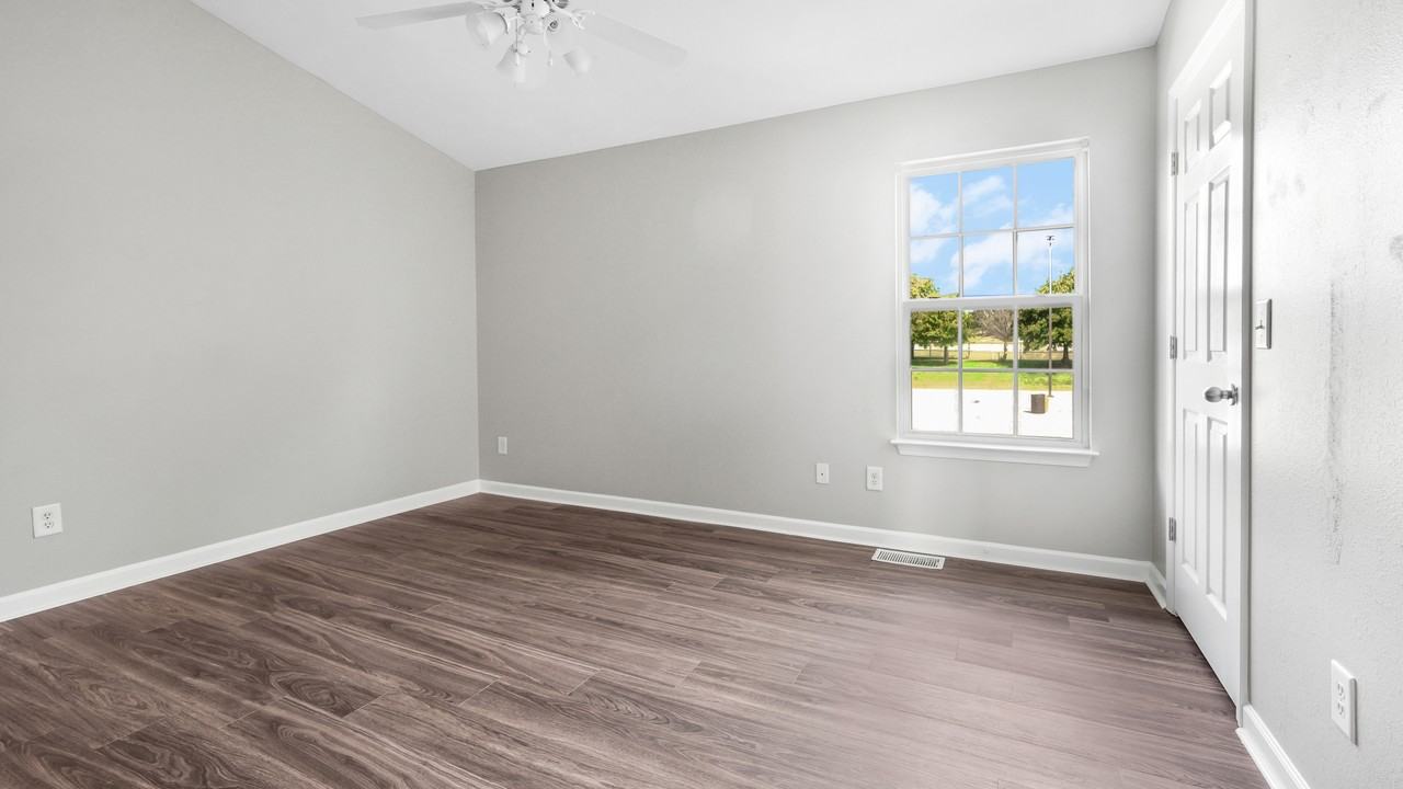 3130 George Buchanan Dr #1 - Photo 7 of 17