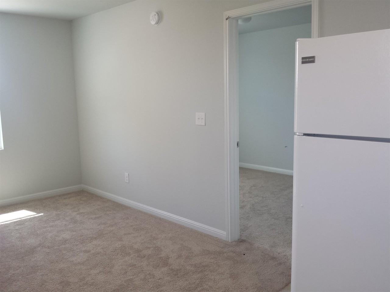 340 Perry Street - Photo 3 of 11