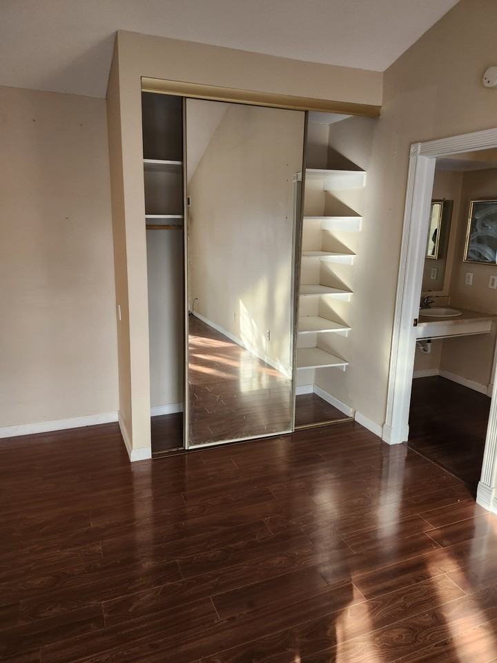 825 825 Old Settlers TrailApt. 5 #1 - Photo 6 of 10