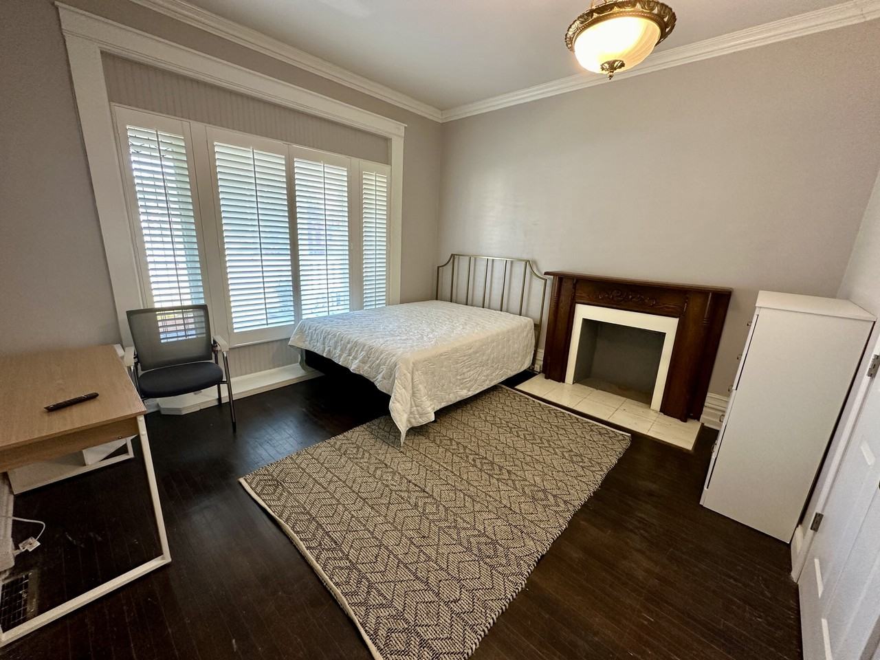 1439 6th Ave #1 - Photo 5 of 45