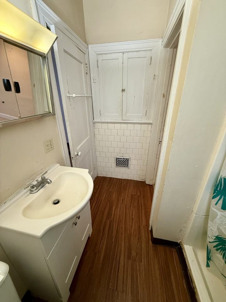 820 11th Ave #2 - Photo 3 of 8