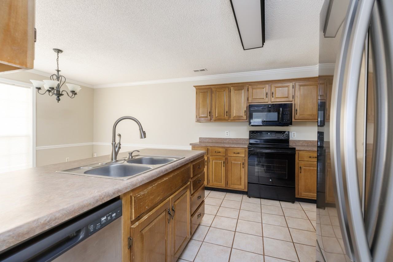 104 Progress Ln #1 - Photo 6 of 16