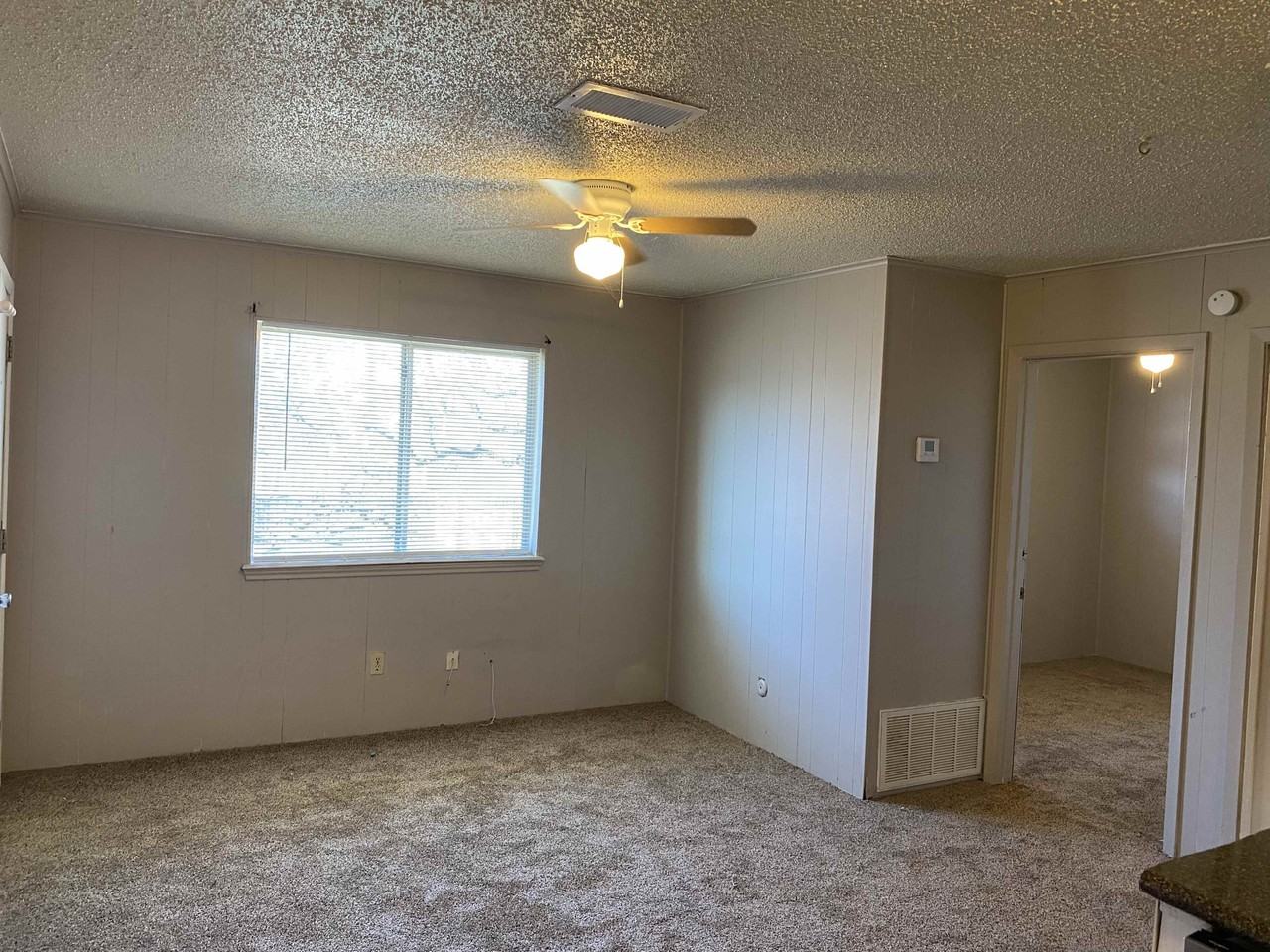 4007 College Main St #D - Photo 6 of 9