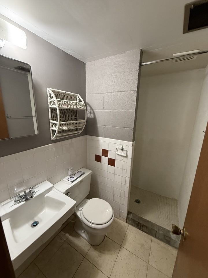 4756 4756/4758 Georgia Avenue - 4758 #4758 - Photo 3 of 11