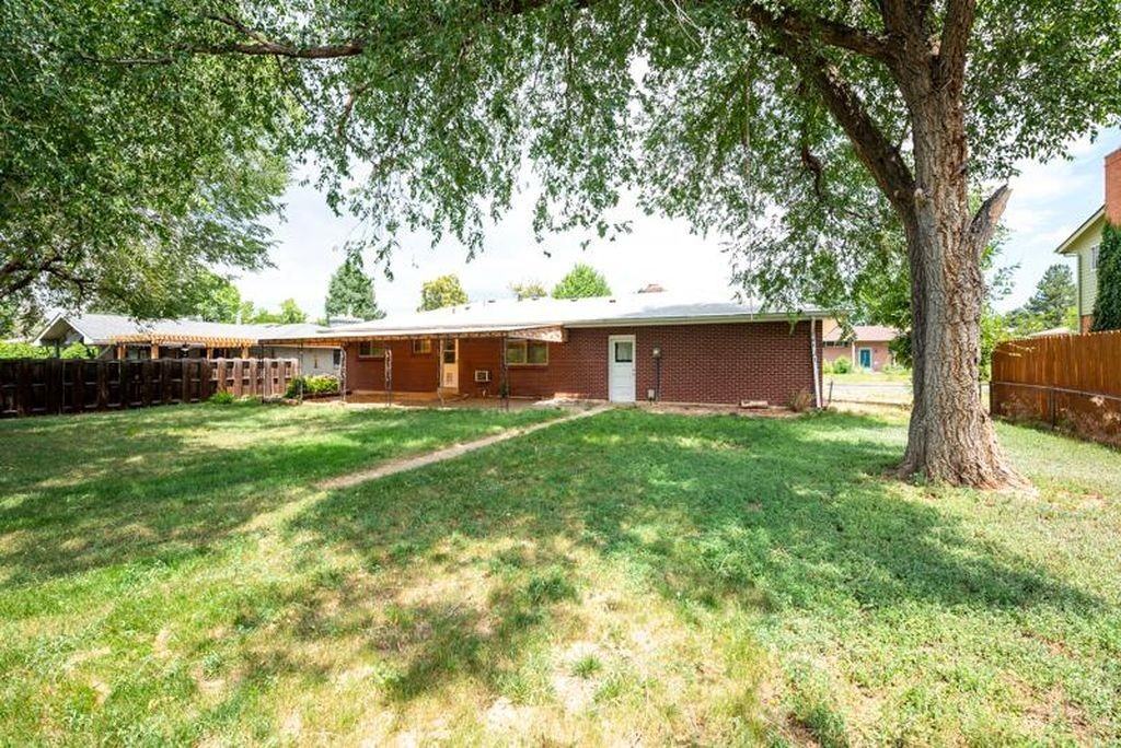 223 Seminole Dr #1 - Photo 3 of 29